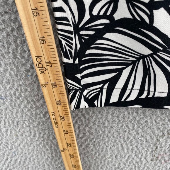 Talbots Pants Womens 8 Petite Black White Fern Floral Stretch Capri Crop Vintage - Picture 11 of 13